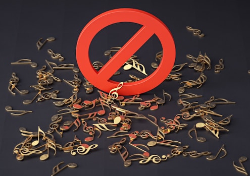 Noten und Verbotsschild